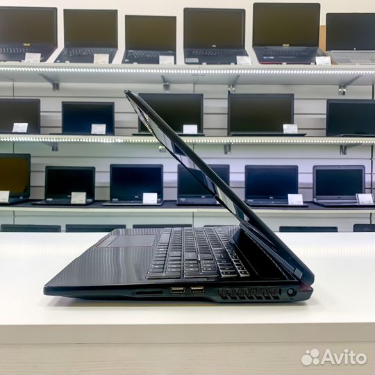 Игровой ноутбук MSI i7/GTX1070(8гб) /16RAM