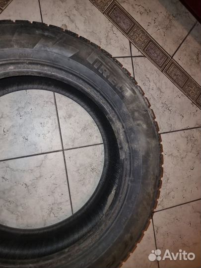 Pirelli Ice Zero 215/60 R17 M