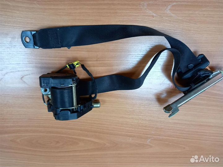 Ремень безопасности передний левый mercedes-benz