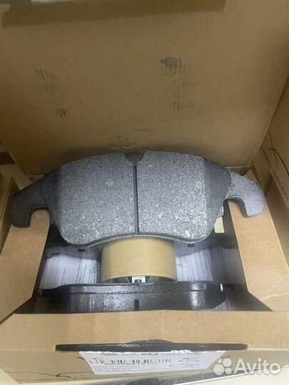 Колодки тормозные vag audi 4G0698151D