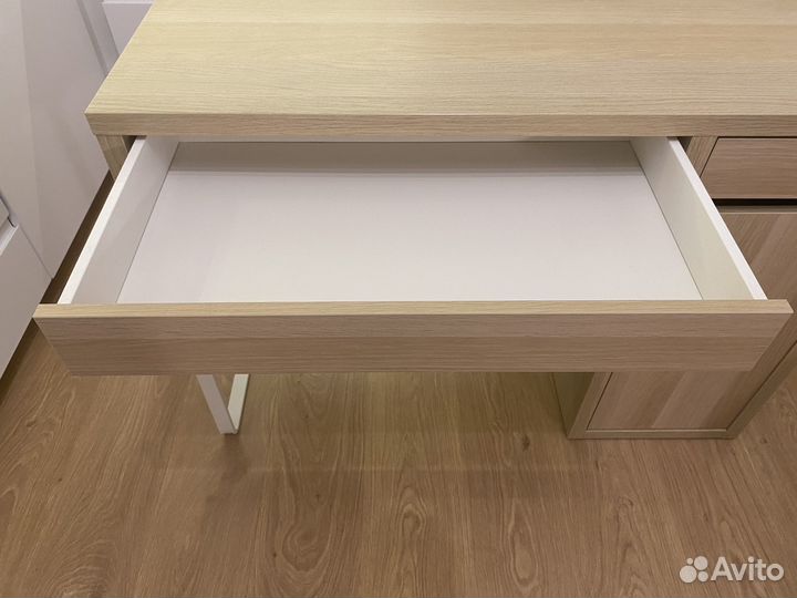 Письменный стол IKEA mikke с ящиками