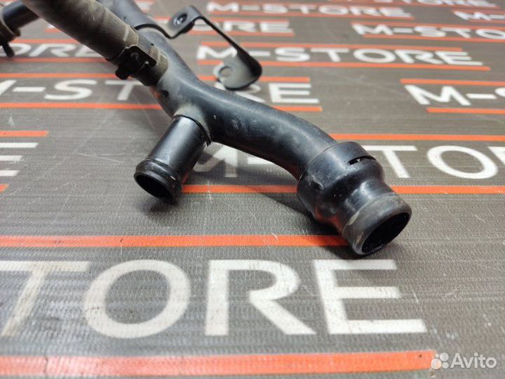 Патрубок системы охлаждения Audi A4 B6 ALT 2003