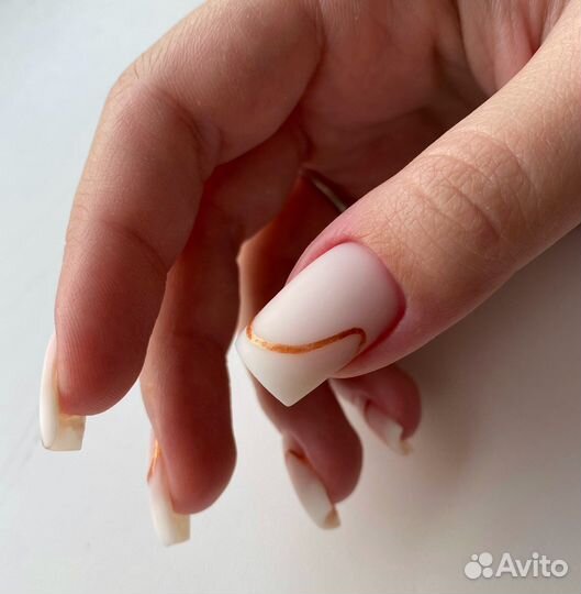 Мастер маникюра