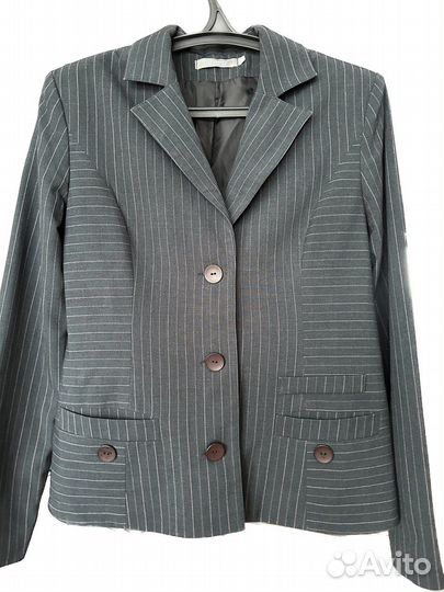 Женский деловой костюм 46