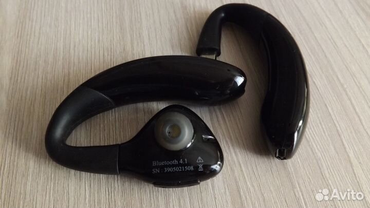 Bluetooth гарнитура + запасной аккумулятор