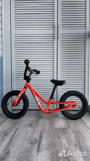 Беговел GT vamoose 12