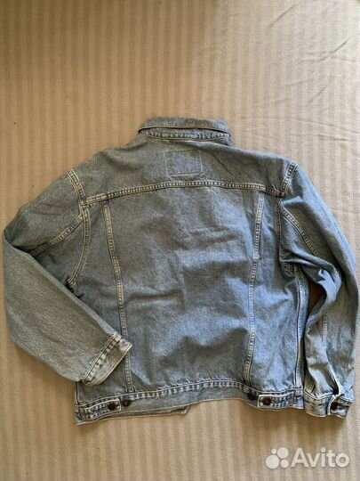 Джинсовая куртка levis