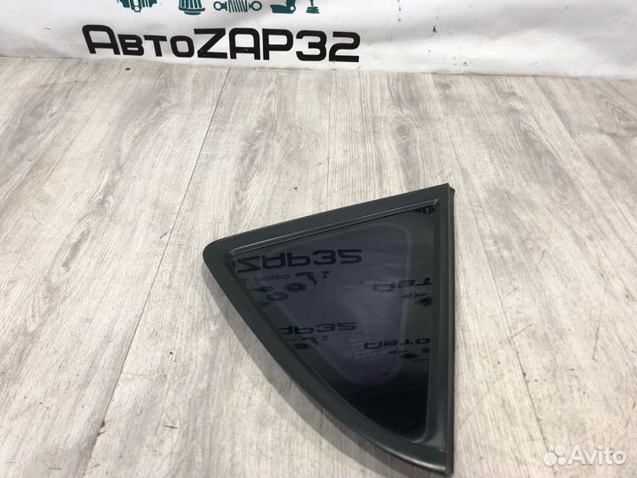 Форточка задняя правая Kia Ceed хэтчбек G4FC 2010