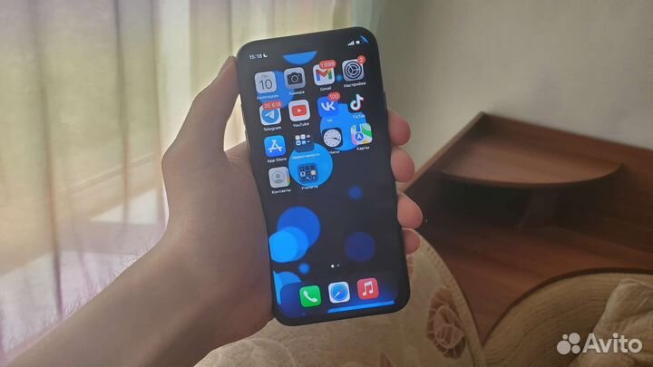 iPhone X, 64 ГБ