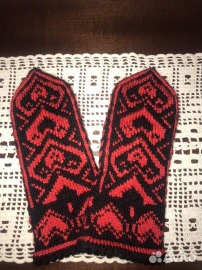 Варежки вязаные женские