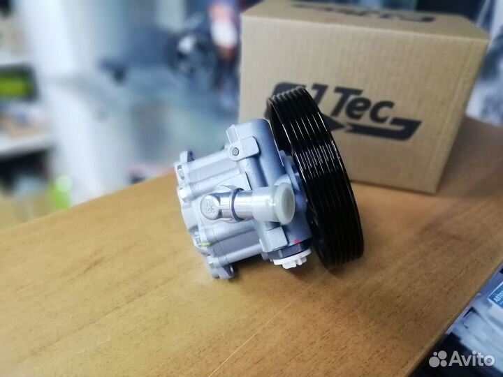 Насос гура Peugeot Partner