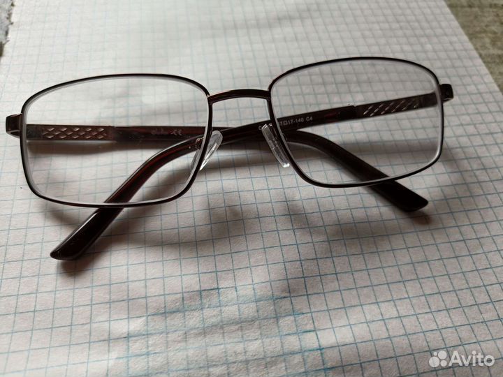 Очки выписанные по рецепту.для зрения вдаль.-1