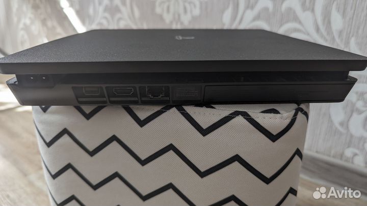 Sony Playstaion 4 Slim 1Tb