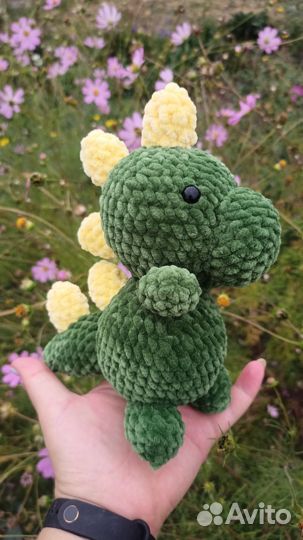 Вязаная игрушка ручной работы Дракон динозавр