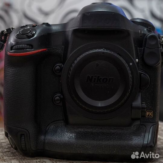 Nikon d4