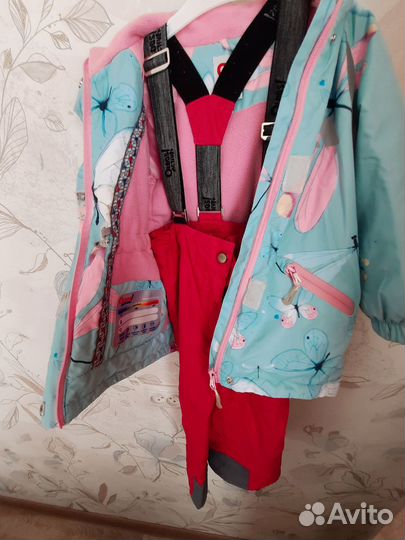 Демисезонный костюм на девочку 92