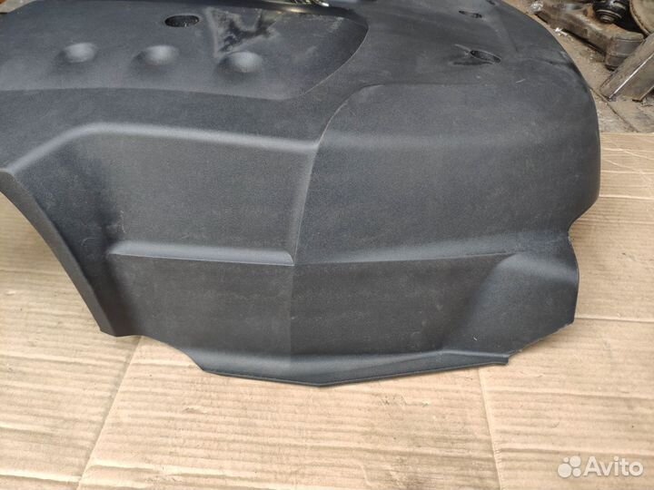 Крышка двигателя декоративная Нива Шевроле