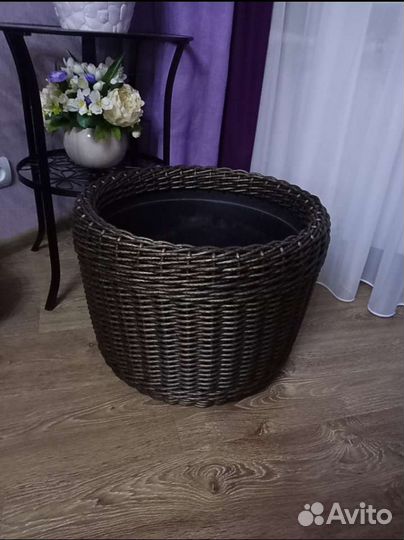 Кашпо из ротанга