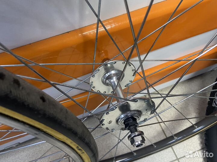 Трековые колеса на трубках 700-23