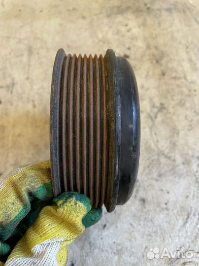 Рейндж ровер спорт 1 шкив помпы