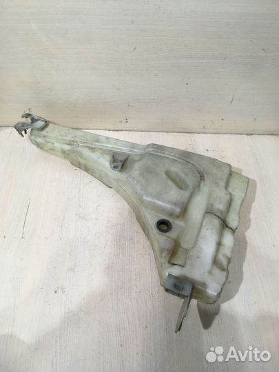 Бачок омывателя лобового стекла Туарег