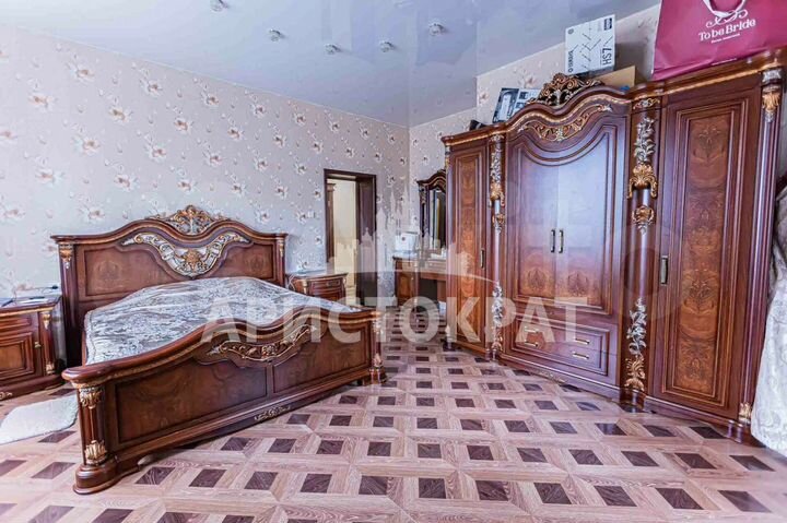 3-к. квартира, 119,4 м², 6/12 эт.