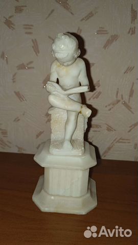 Статуэтка Мальчик с букварем