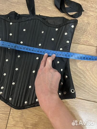Женский корсет кожаный