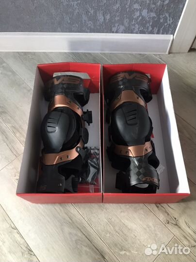 Брейсы EVS Axis pro