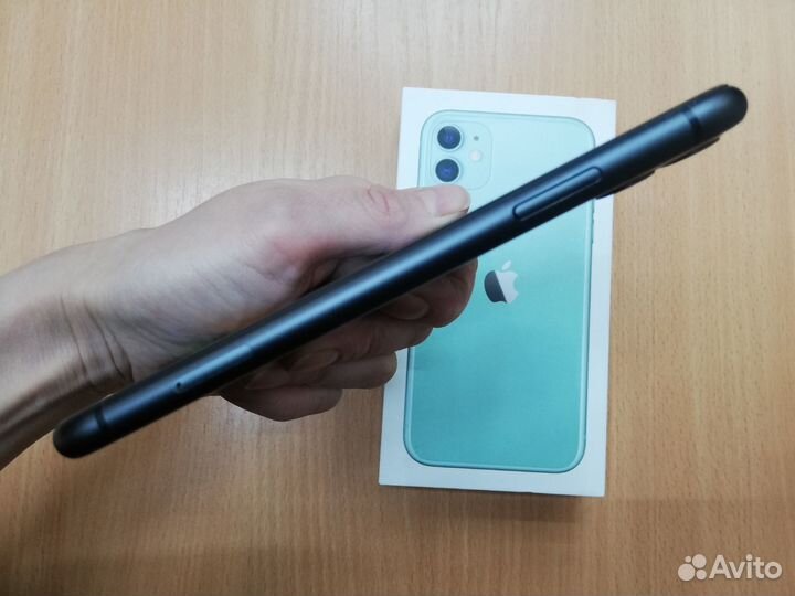 iPhone 11, 64 ГБ