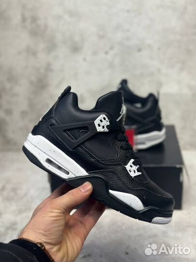 Кроссовки Nike Air Jordan 4