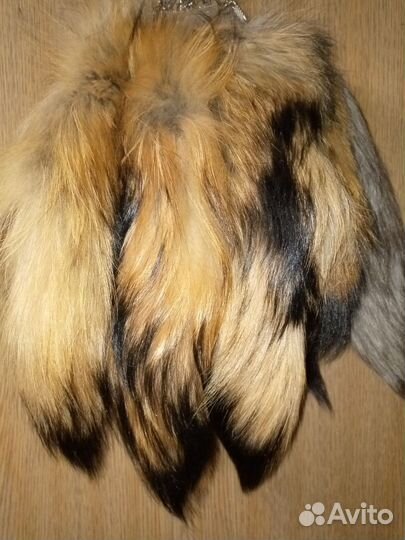 Хвосты енота на карабинах