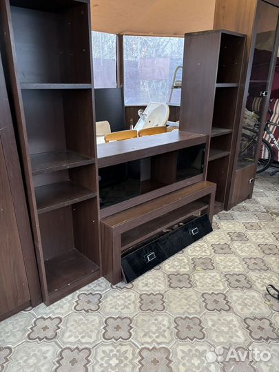 Стенка в гостиную