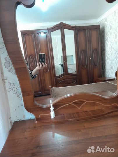 Спальный гарнитур