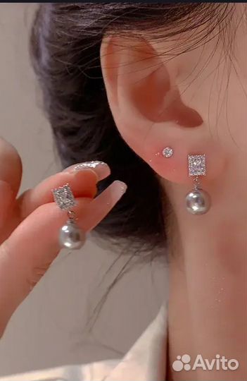 Стильные миниатюрные серьги