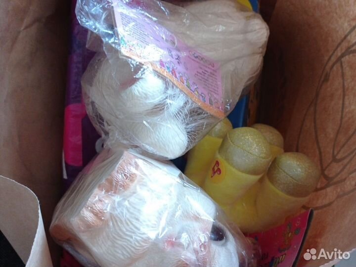 Пакет игрушек и вещей для детей