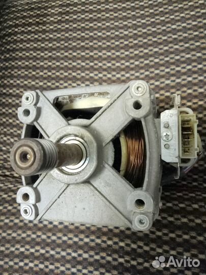 Двигатель стиральной машины ariston