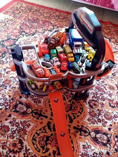 Трек с машинками