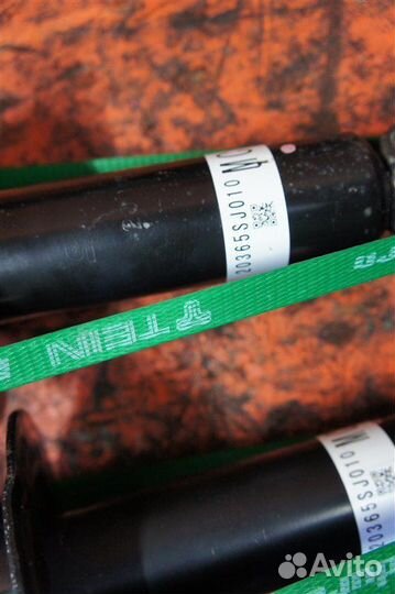 Стойка подвески передняя Subaru Forester SK9 FB25B