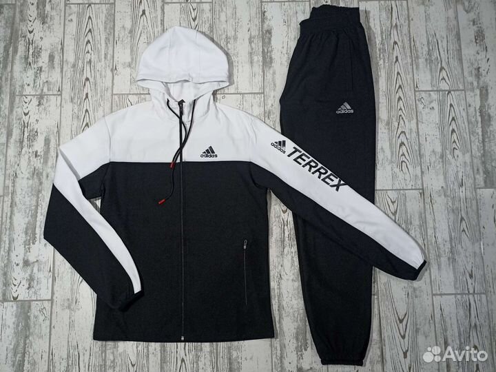 Спортивный костюм Adidas terrex р-р 52