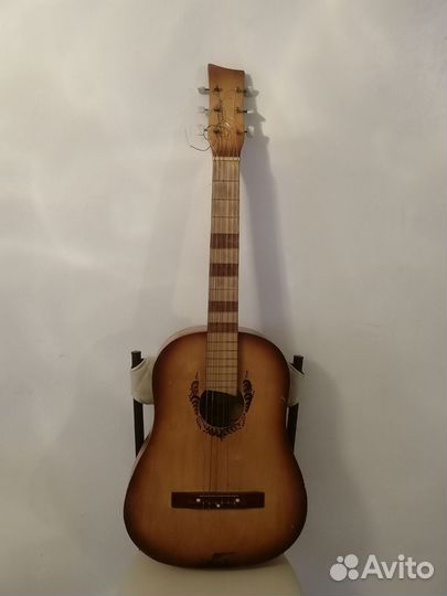 Акустическая гитара