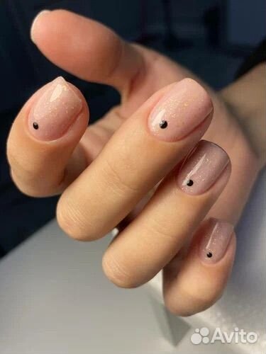 Маникюр с покрытием гель-лаком