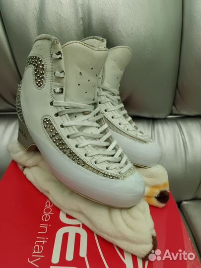 Коньки фигурные edea ice fly 240