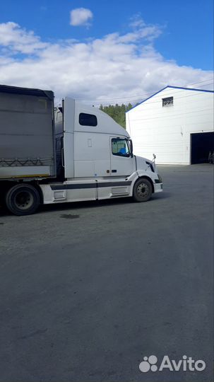 Volvo VNL 670, 2003