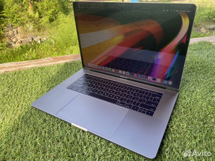 Apple MacBook Pro 15 2017 i7 2.8GHz