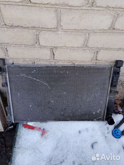 Радиатор на mercedes 203