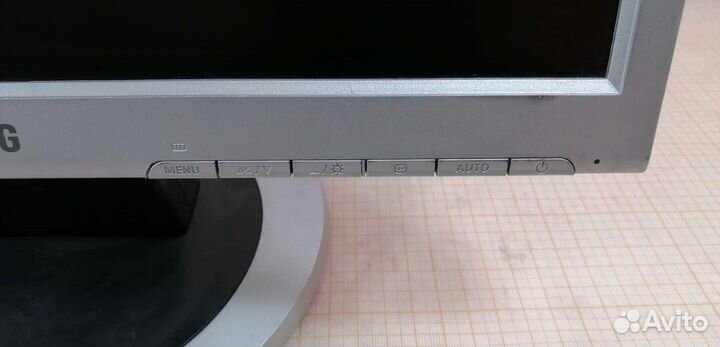 Монитор Samsung SyncMaster 721N