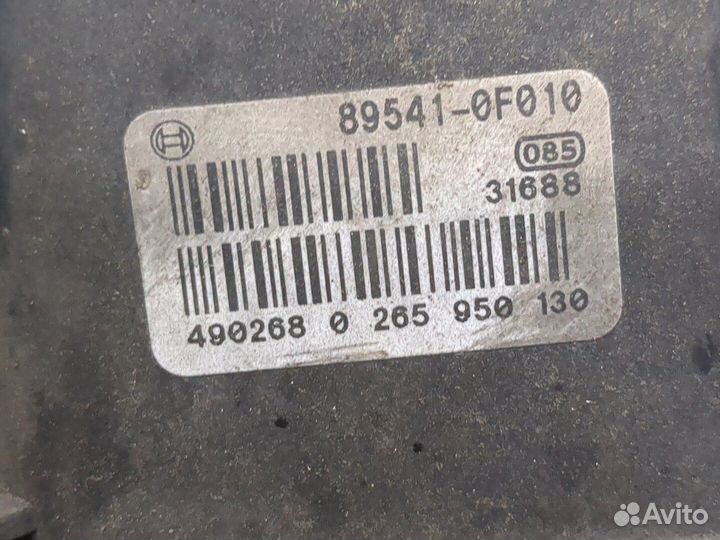 Блок абс, насос Toyota Corolla Verso, 2005