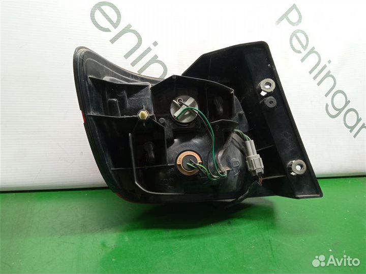 Стоп-сигнал задний правый Nissan Presage HU30