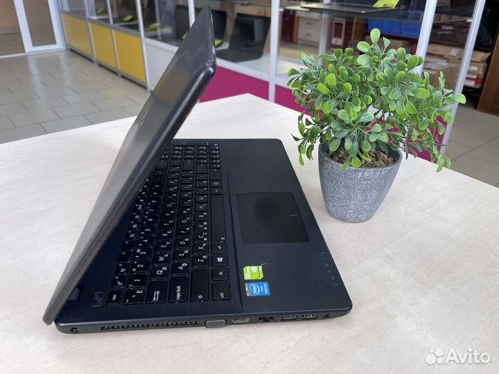 Ноутбук Asus/8GB/GT710/SSD